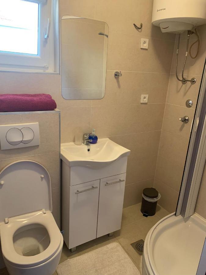 Apartment Jure โตรกีร์ ภายนอก รูปภาพ