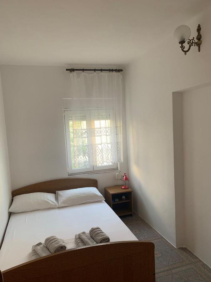Apartment Jure โตรกีร์ ภายนอก รูปภาพ