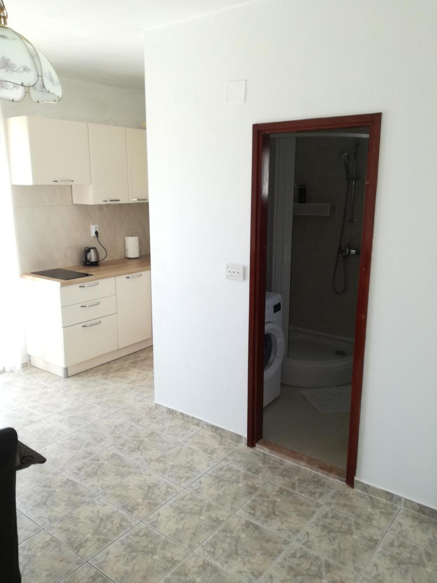 Apartment Jure โตรกีร์ ภายนอก รูปภาพ