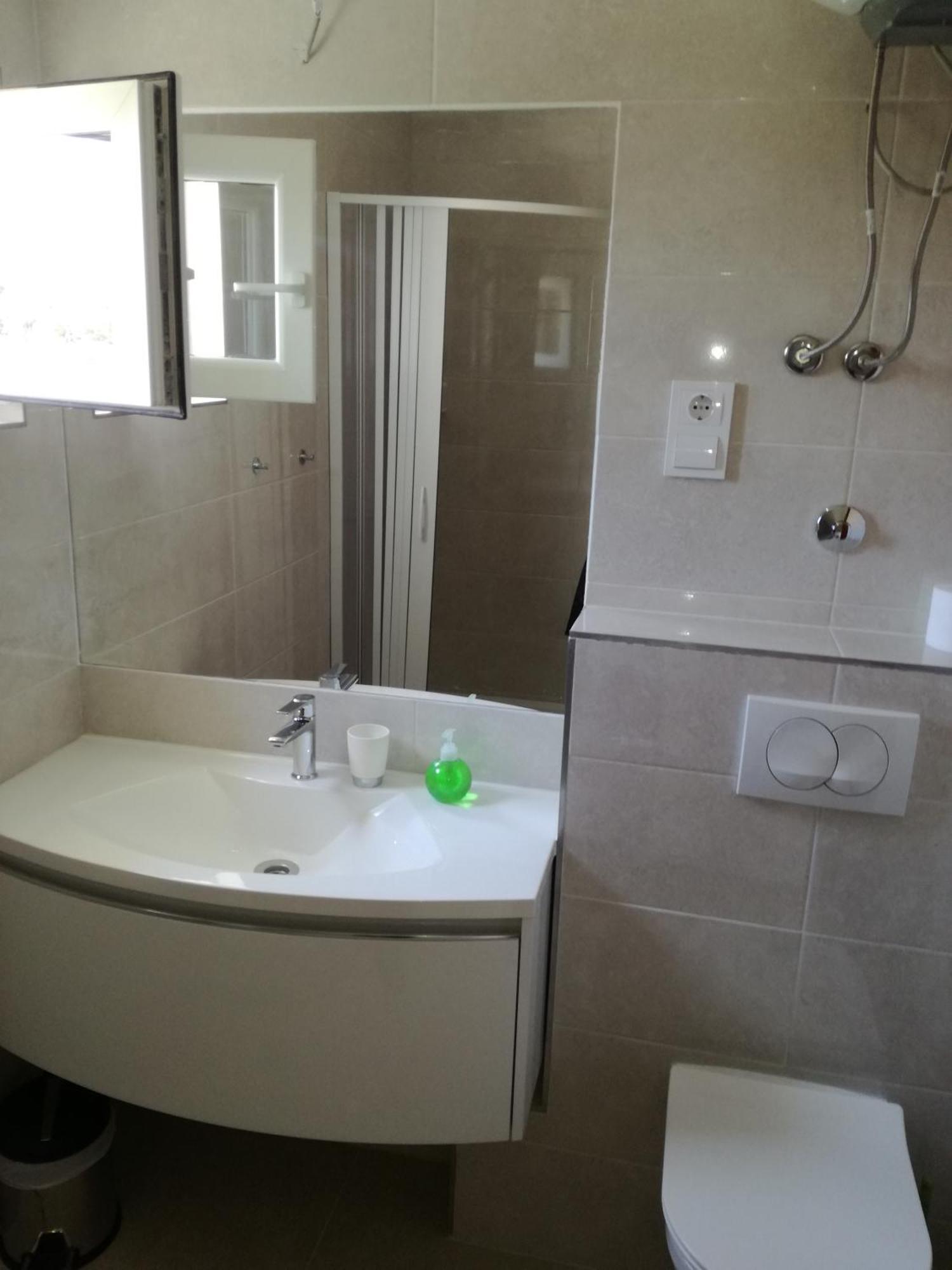 Apartment Jure โตรกีร์ ภายนอก รูปภาพ