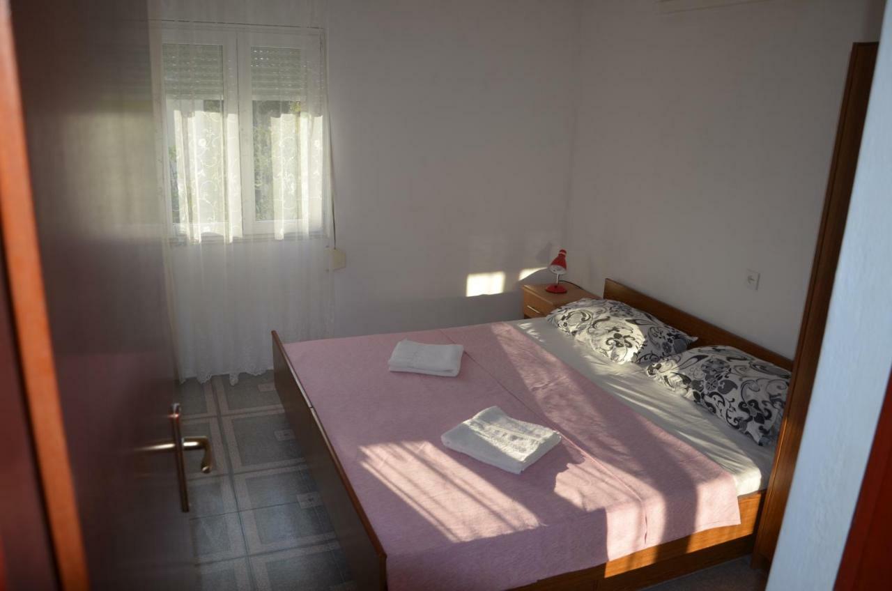 Apartment Jure โตรกีร์ ภายนอก รูปภาพ