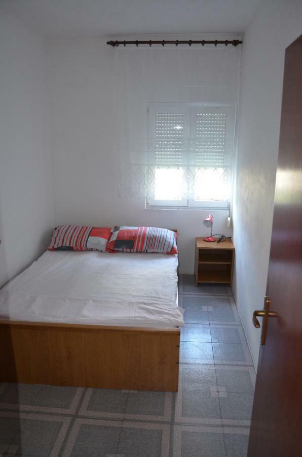 Apartment Jure โตรกีร์ ภายนอก รูปภาพ